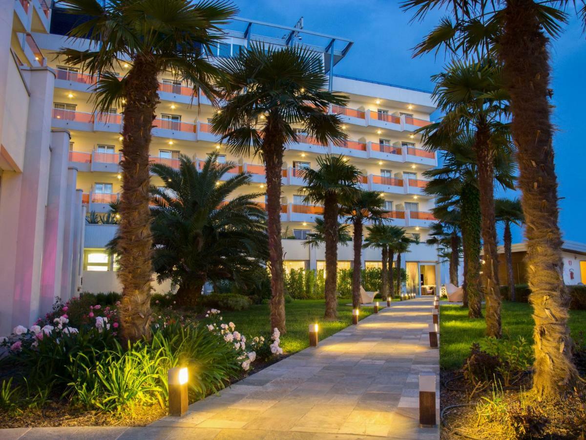 Bibione Palace Hotel ภายนอก รูปภาพ